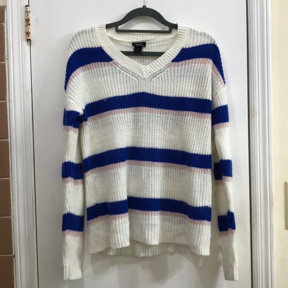 RUE21 XS sweater - Picture 5 of 5